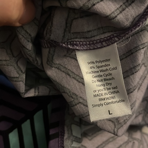 LulaRoe Baseball Tee Randy - Picture 3 of 3